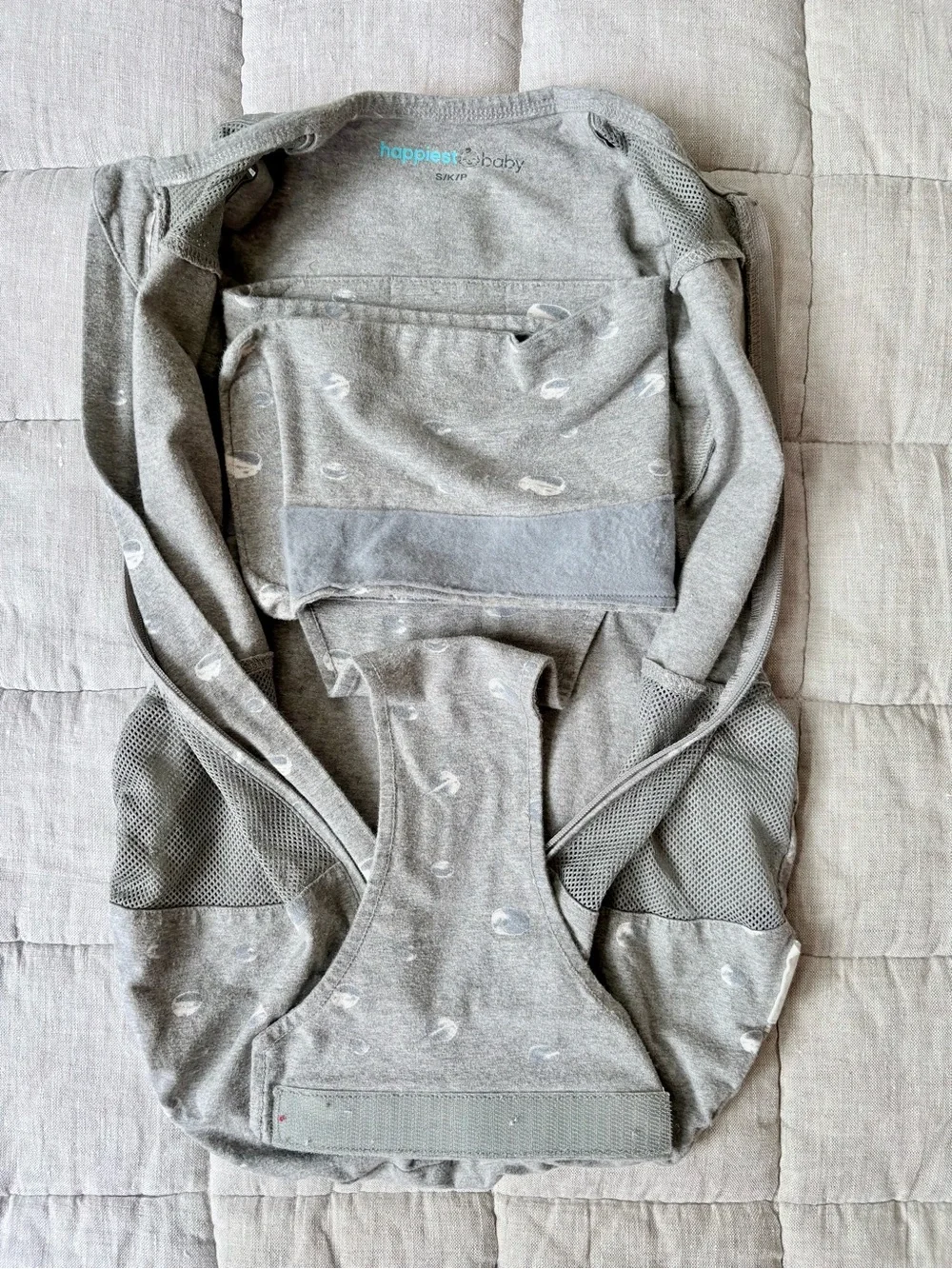 Happiest Baby swaddle, small 5-12lb, grey planets